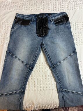 Relaxed Light Blue Jeans with Black Lace-Up Waist